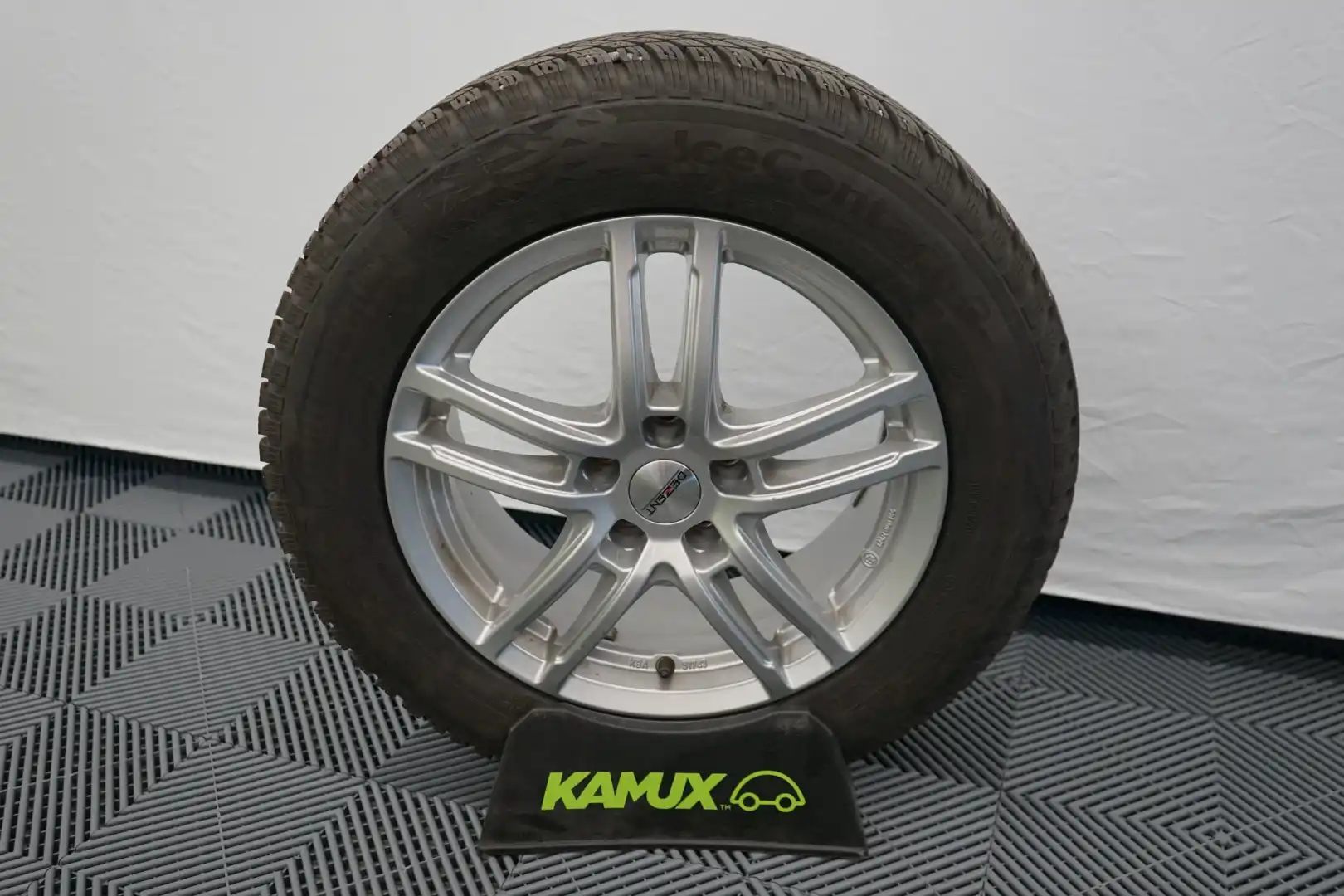 car-image