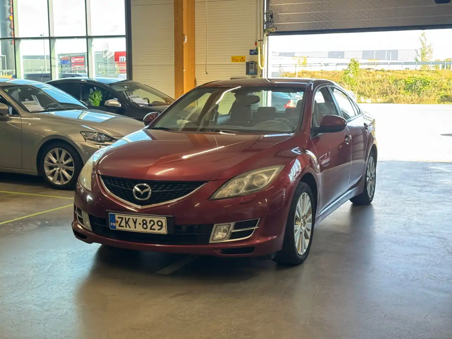 car-image