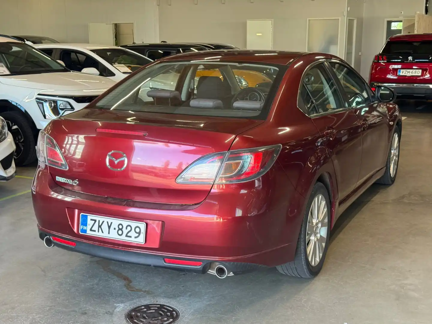 car-image