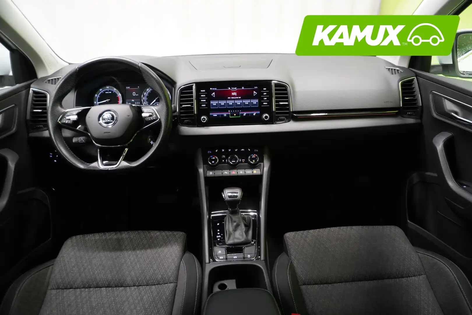 car-image