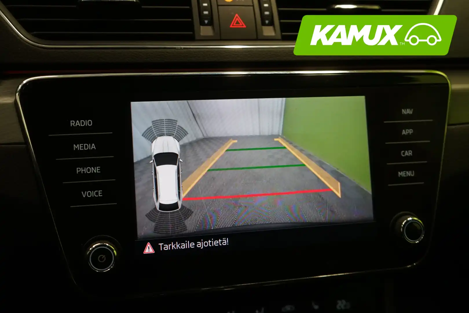 car-image