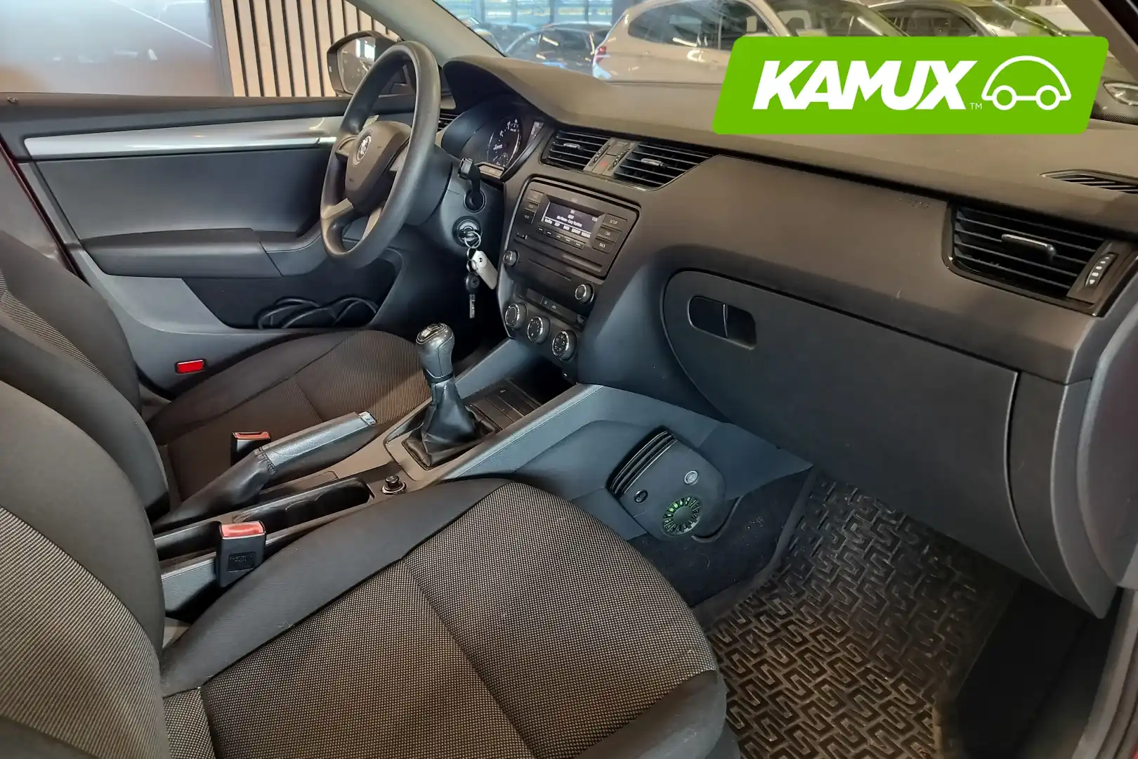 car-image