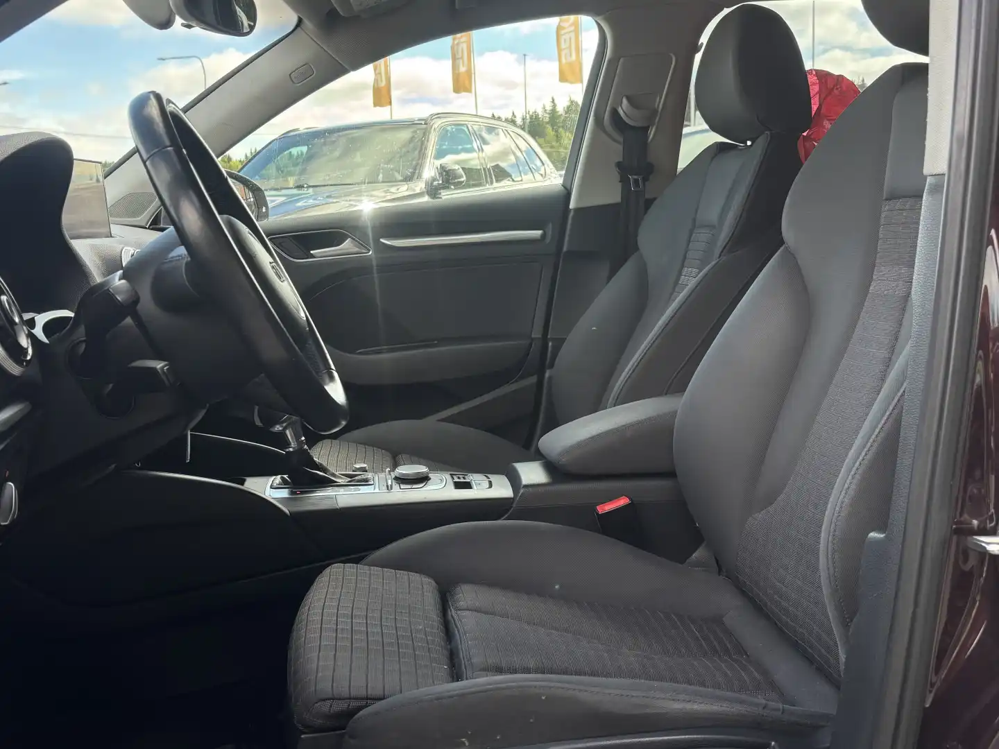 car-image