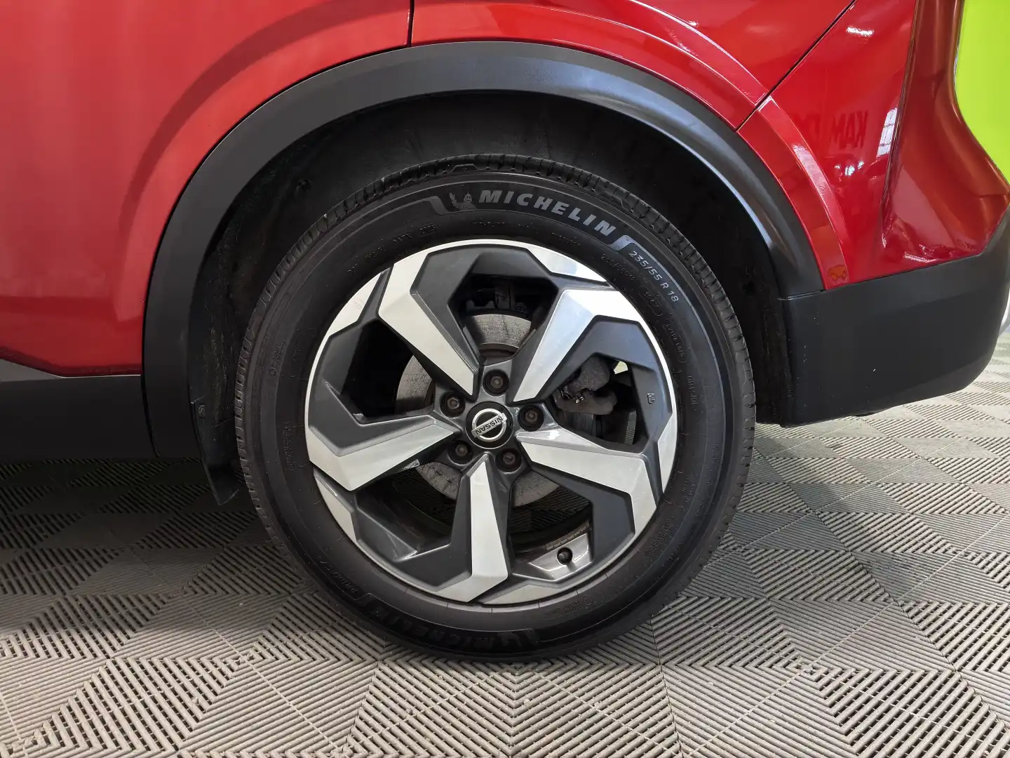 car-image