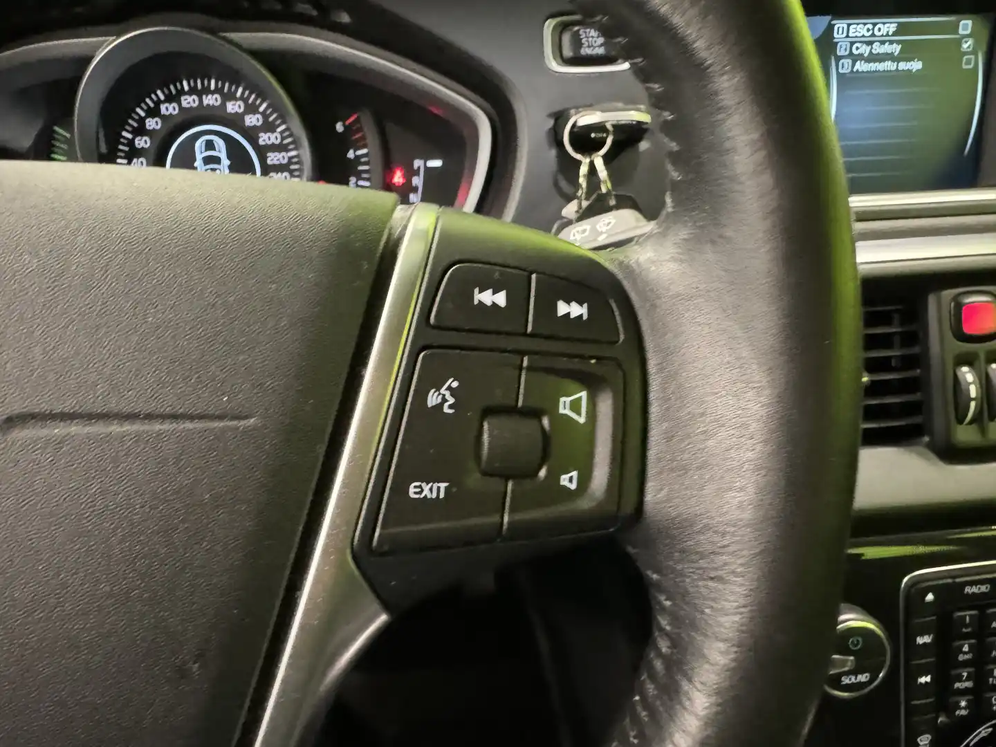 car-image