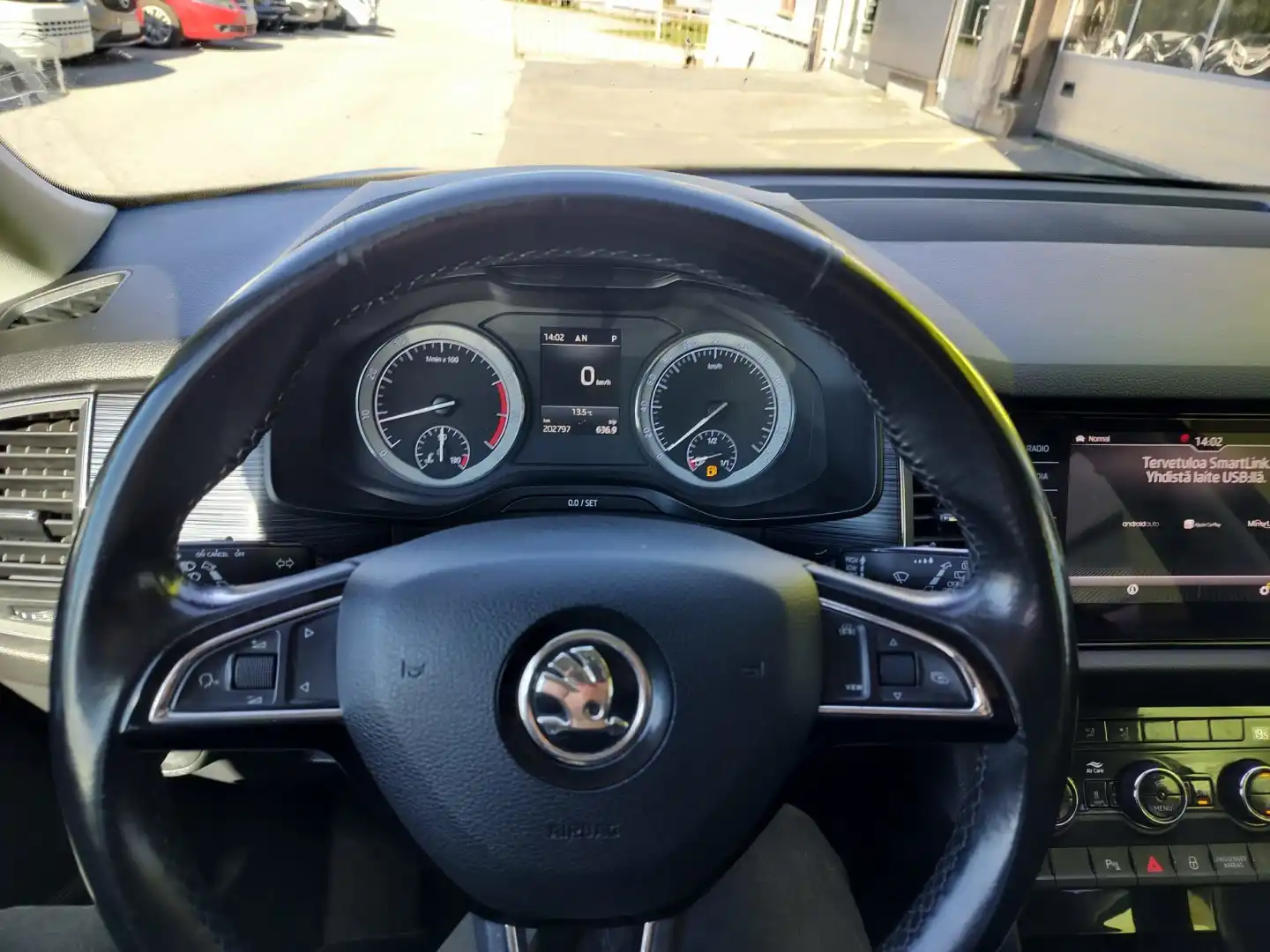 car-image