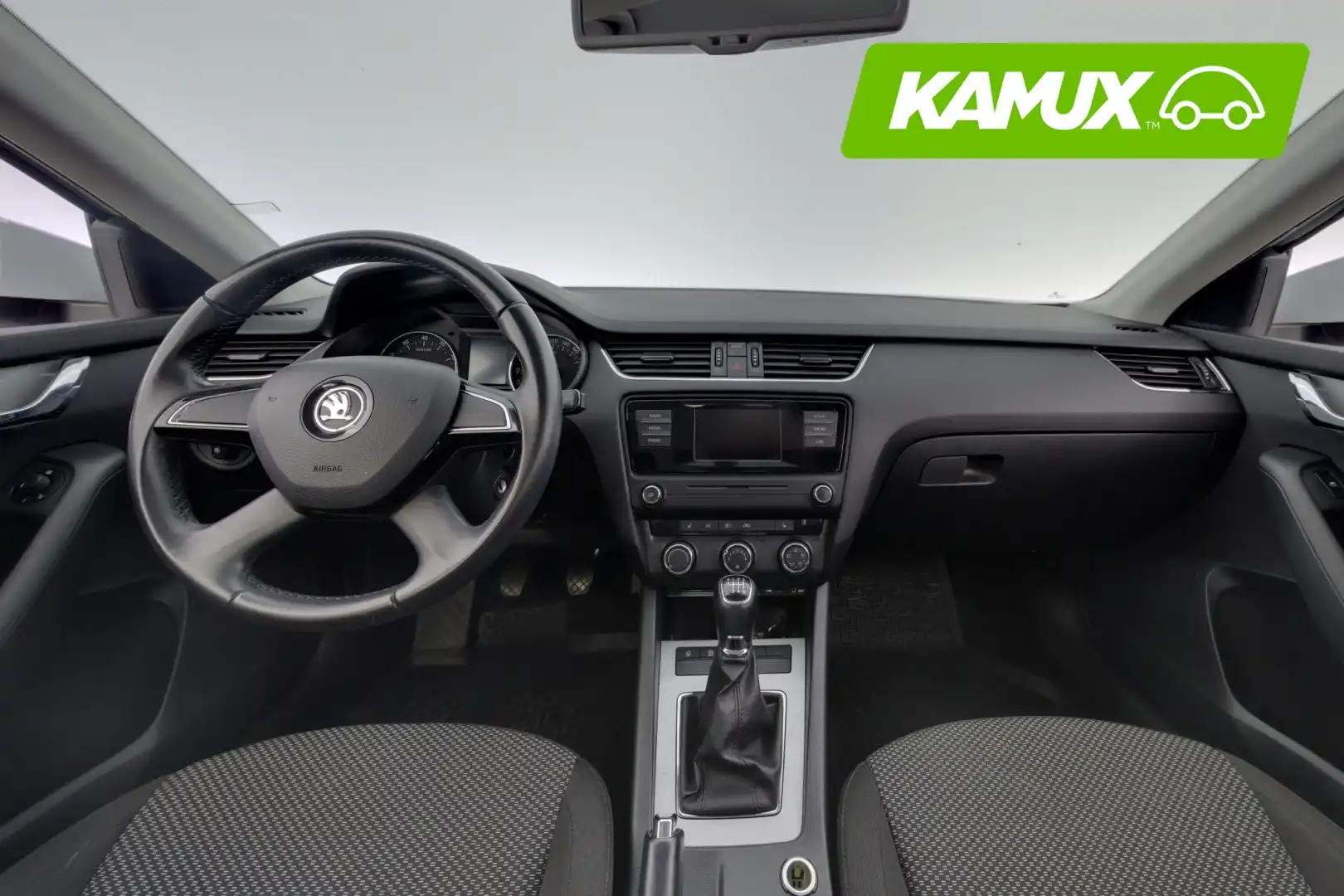 car-image