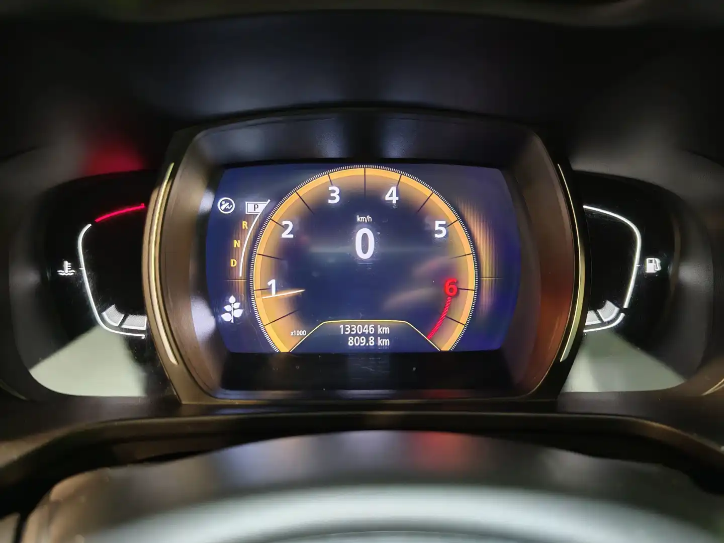 car-image