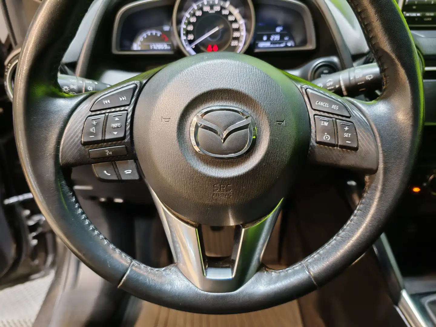 car-image