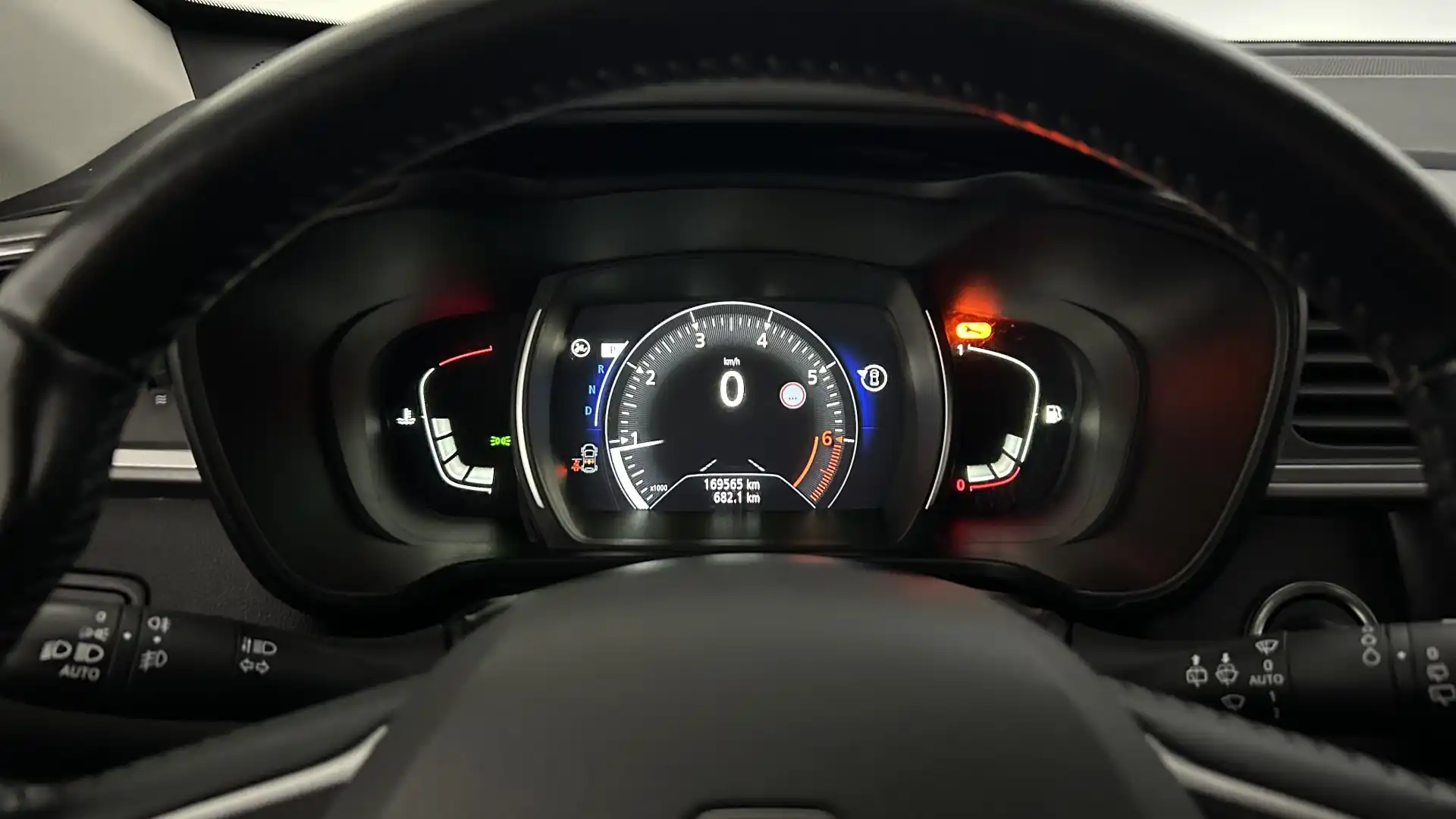 car-image