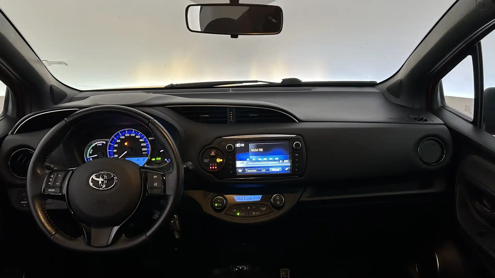 car-image