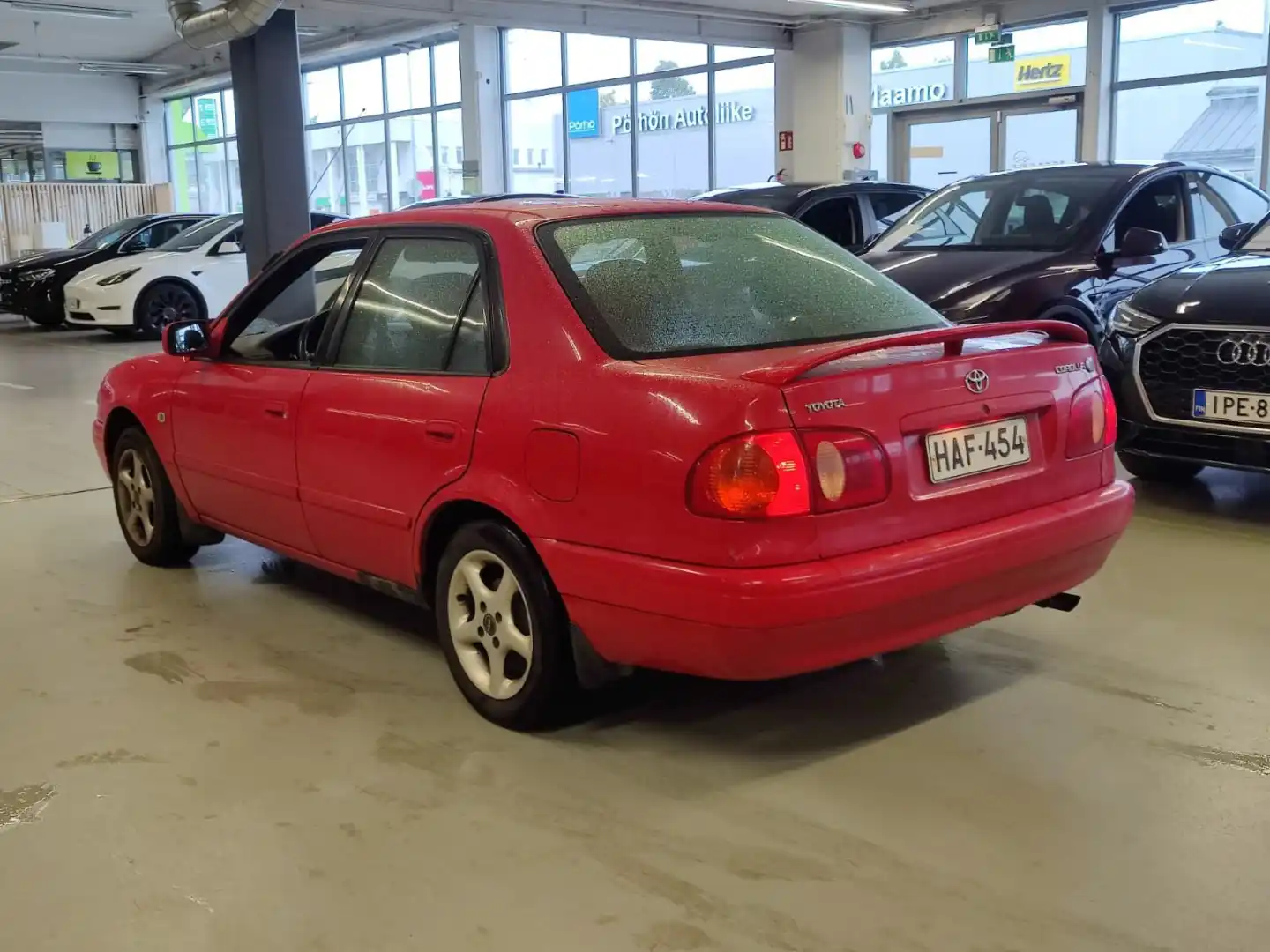 car-image