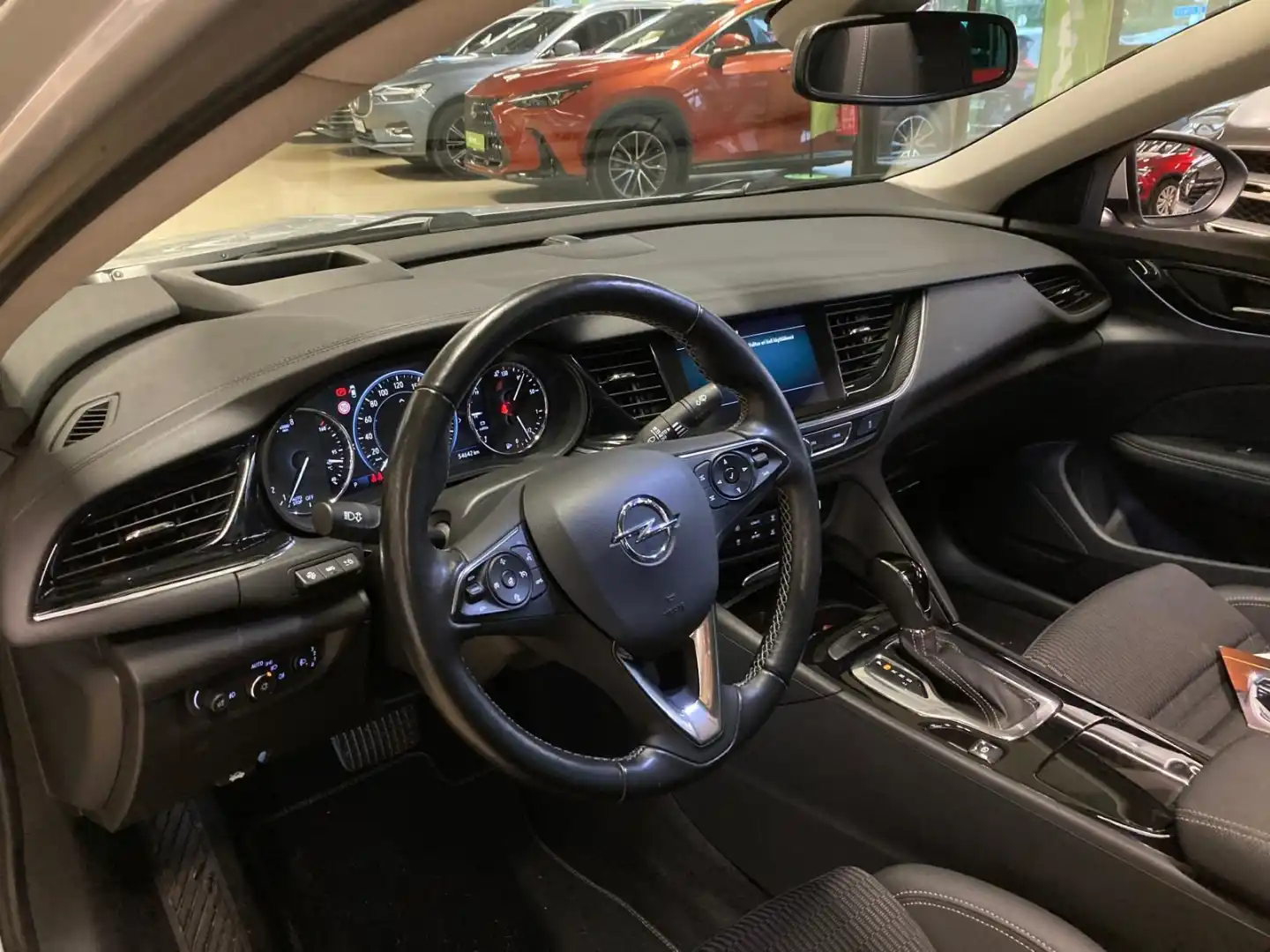 car-image