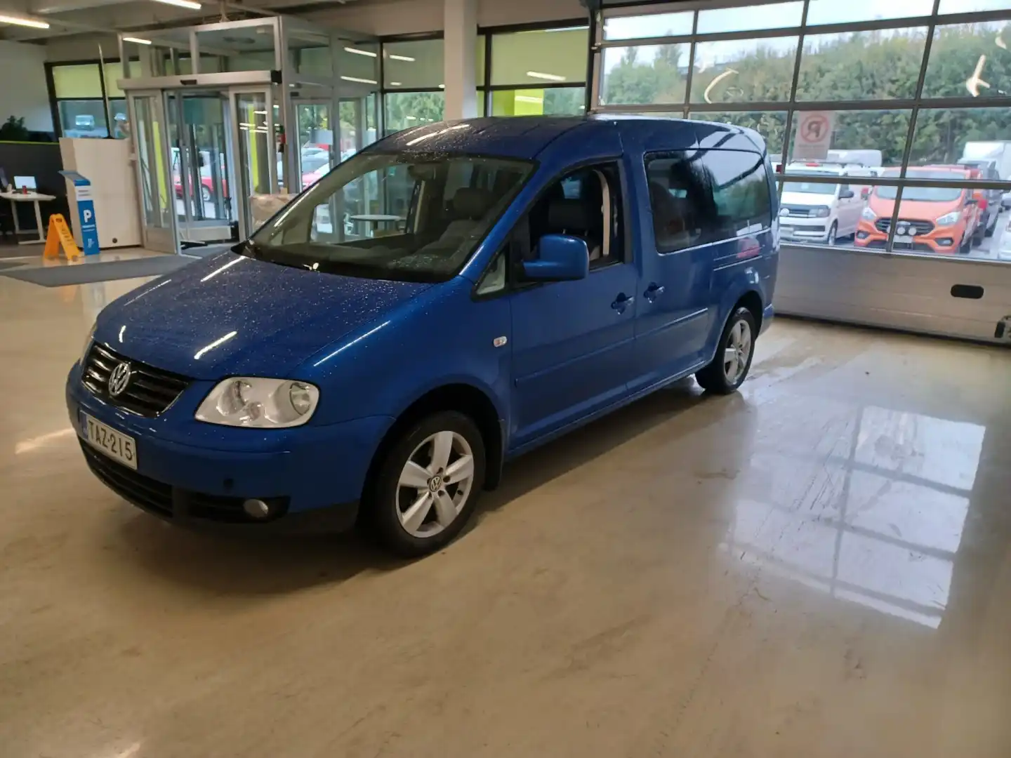 car-image