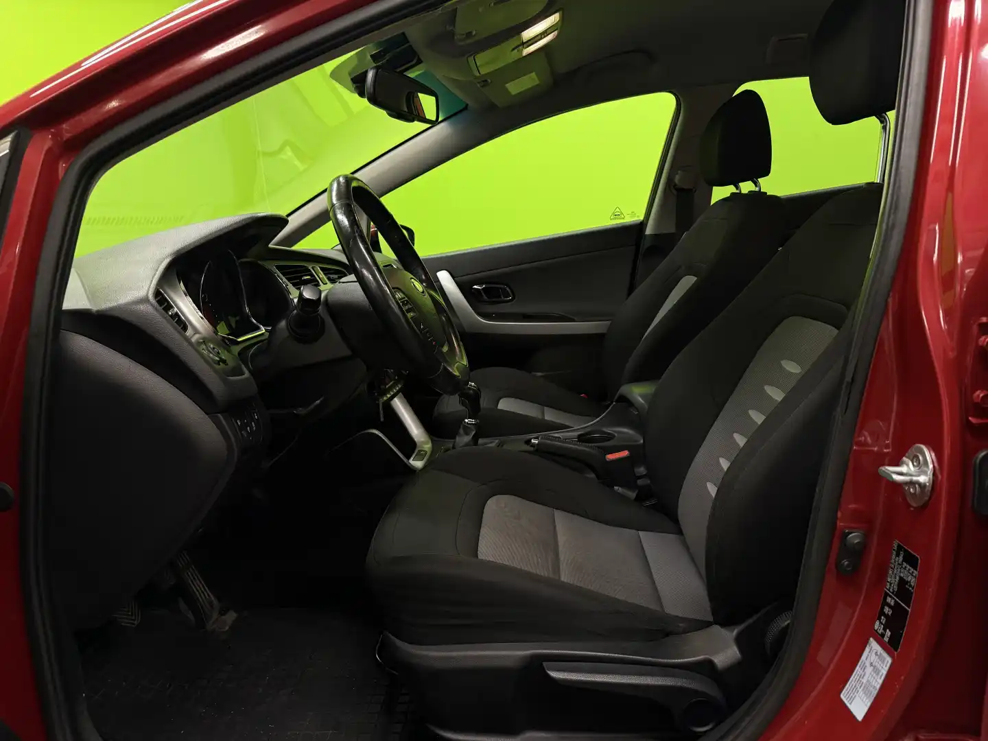 car-image