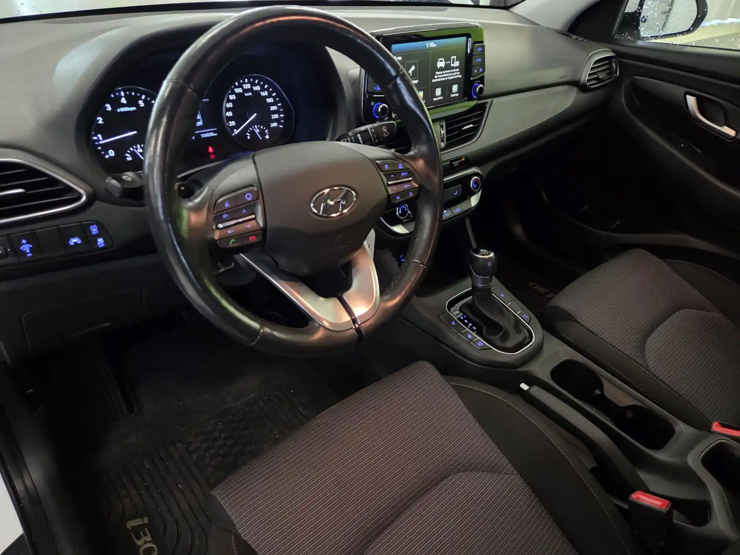 car-image