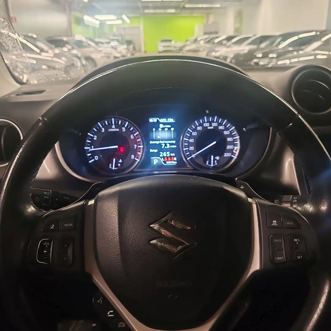 car-image