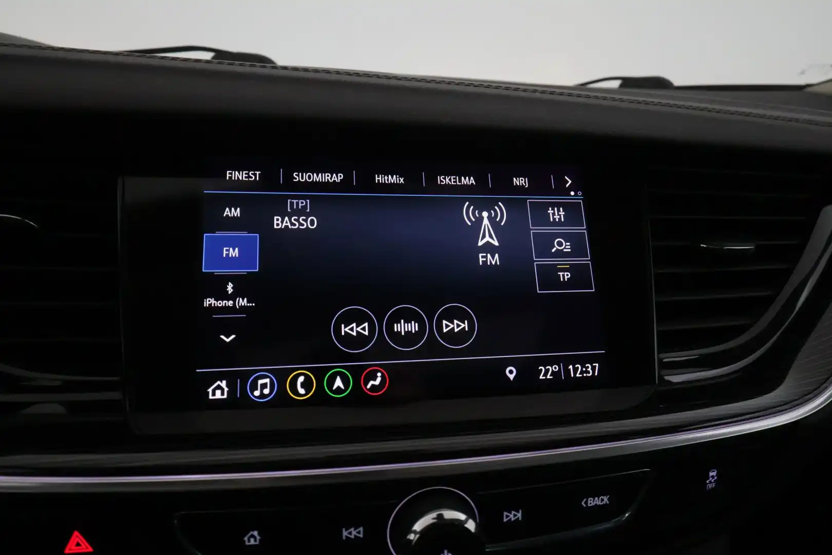 car-image