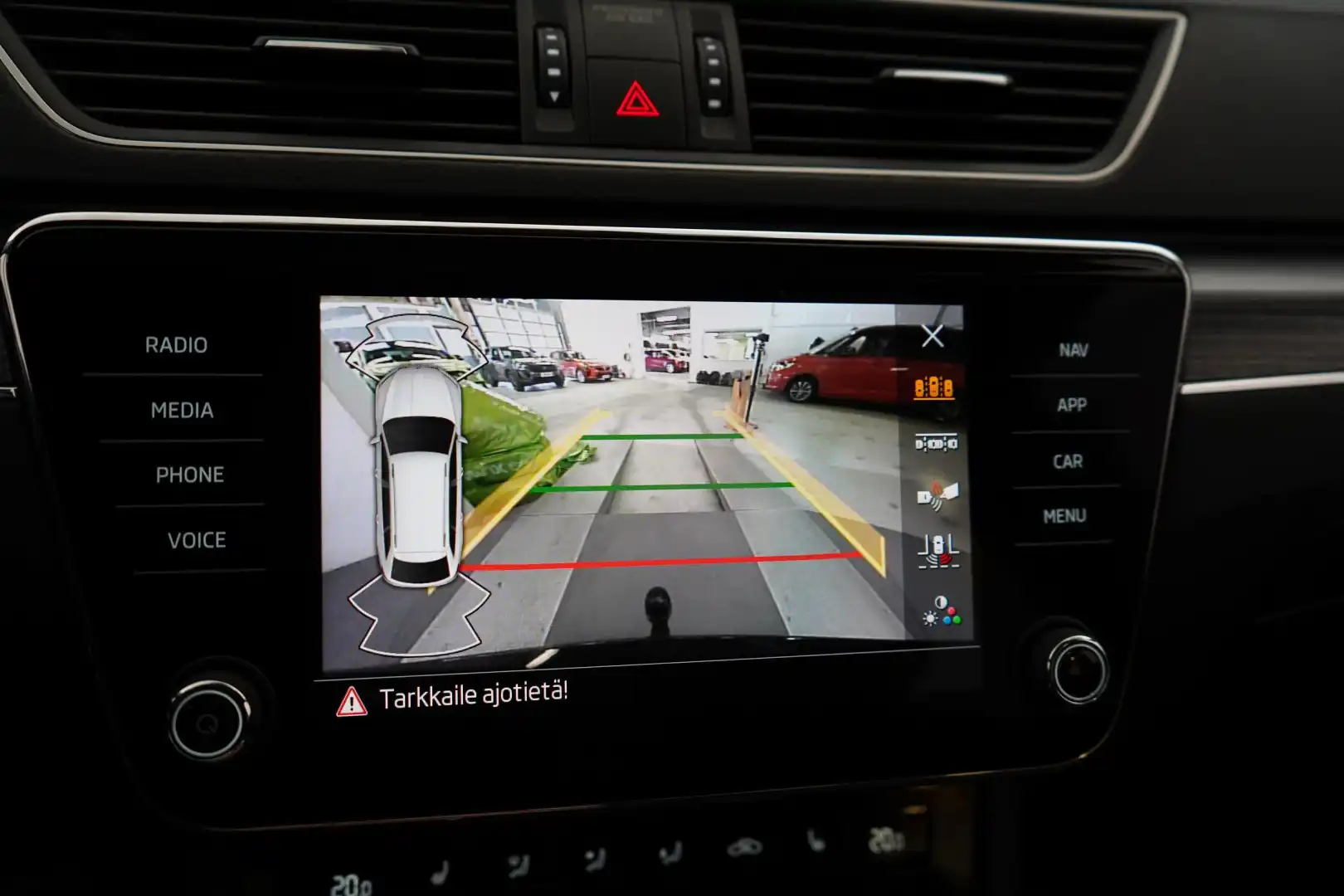 car-image