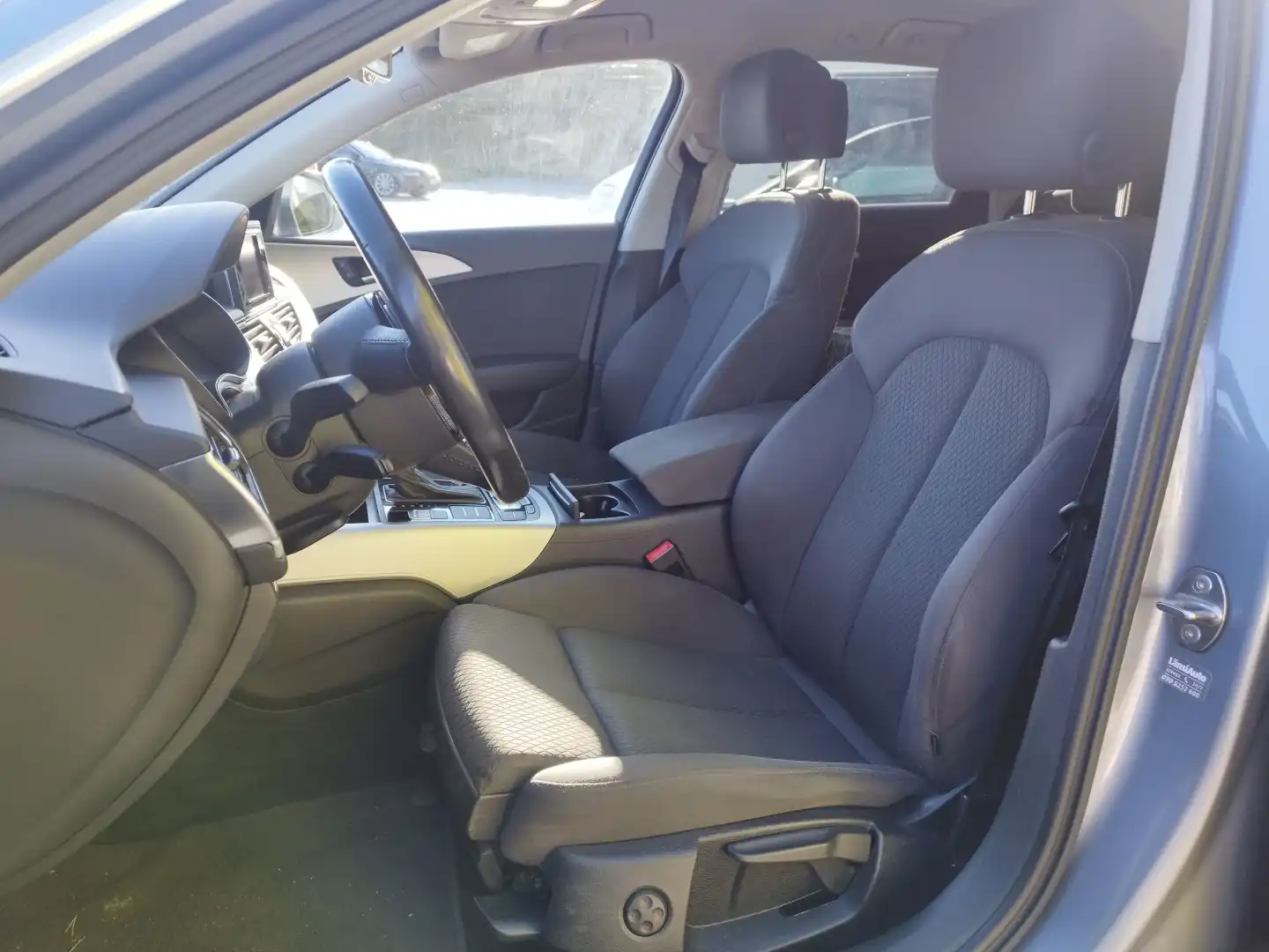 car-image