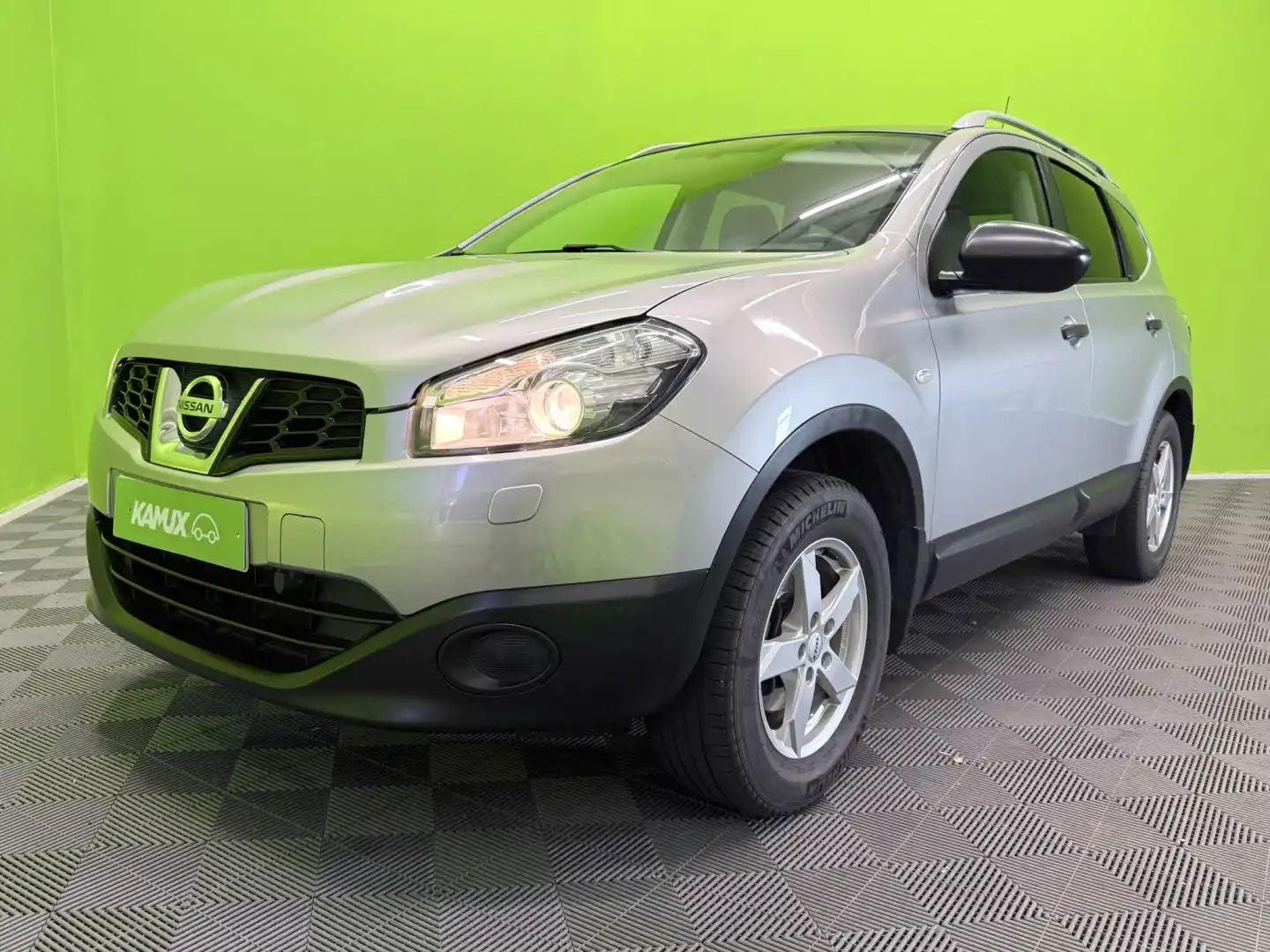 car-image