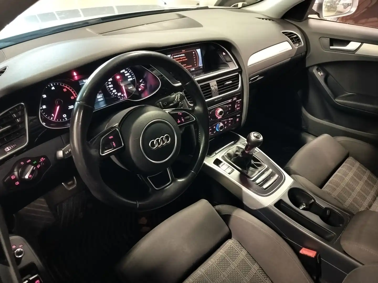 car-image