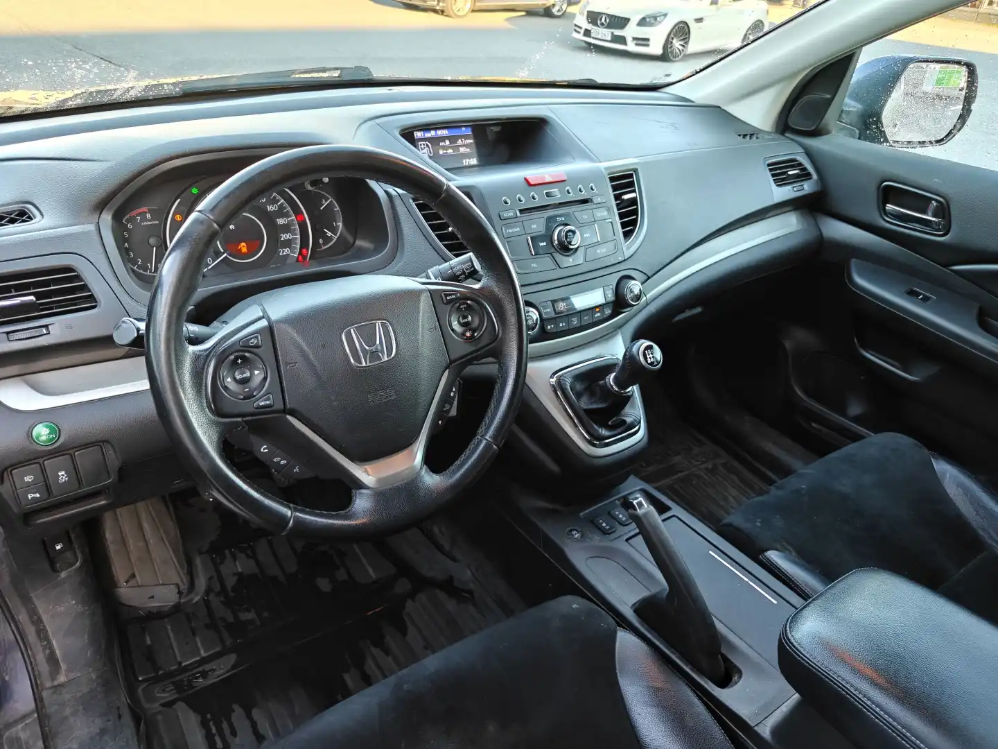 car-image