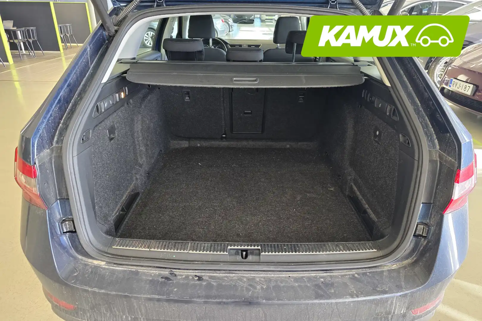 car-image