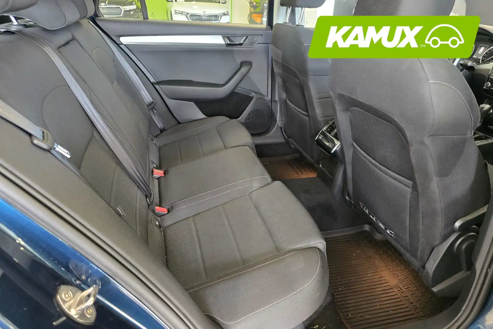 car-image