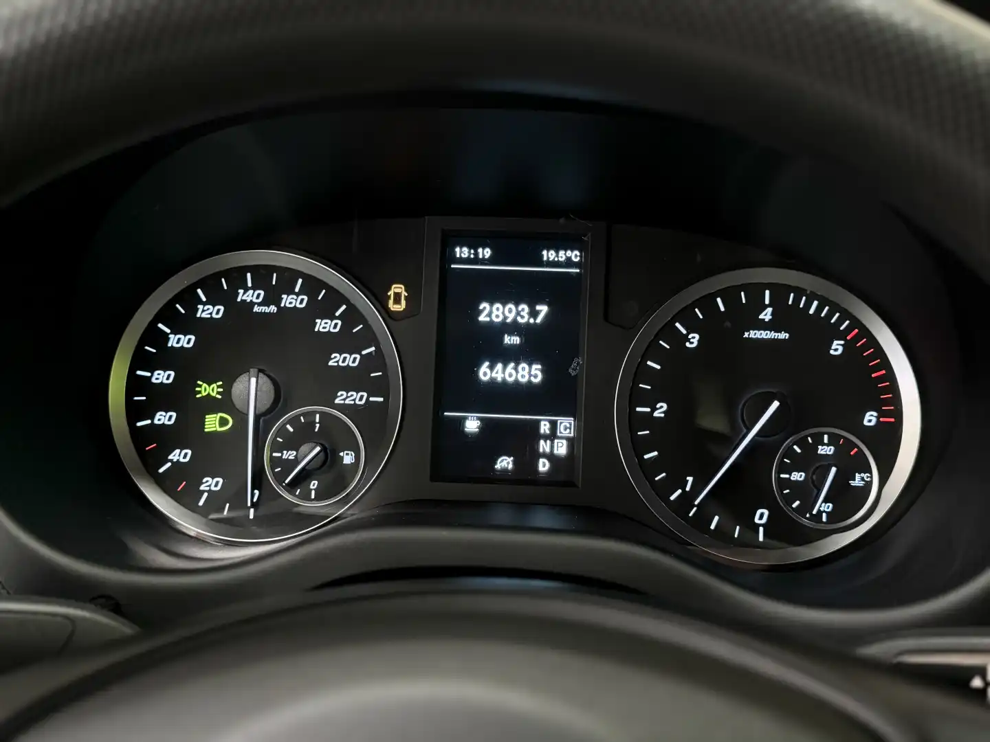 car-image