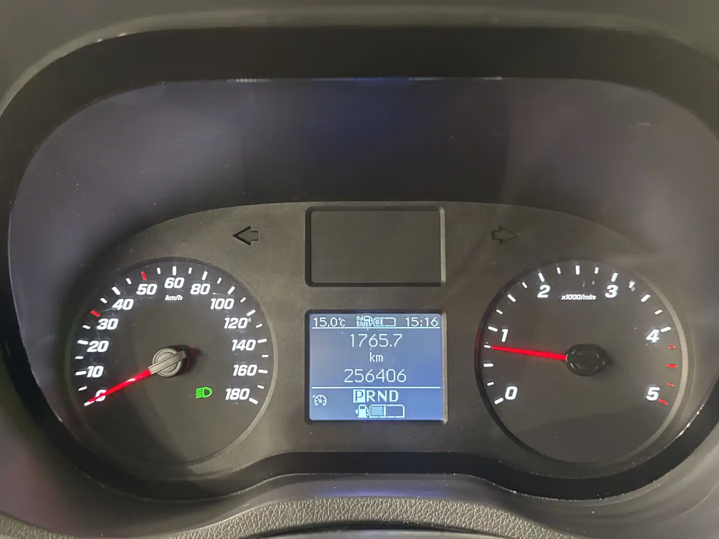 car-image