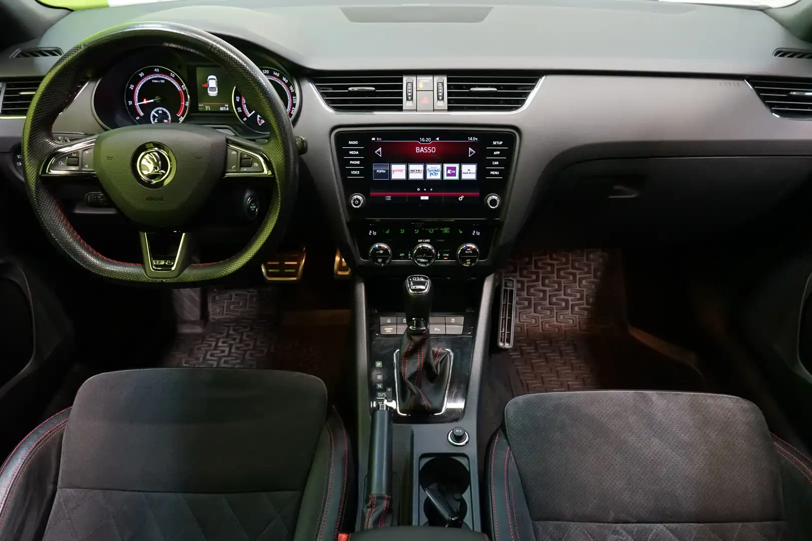 car-image