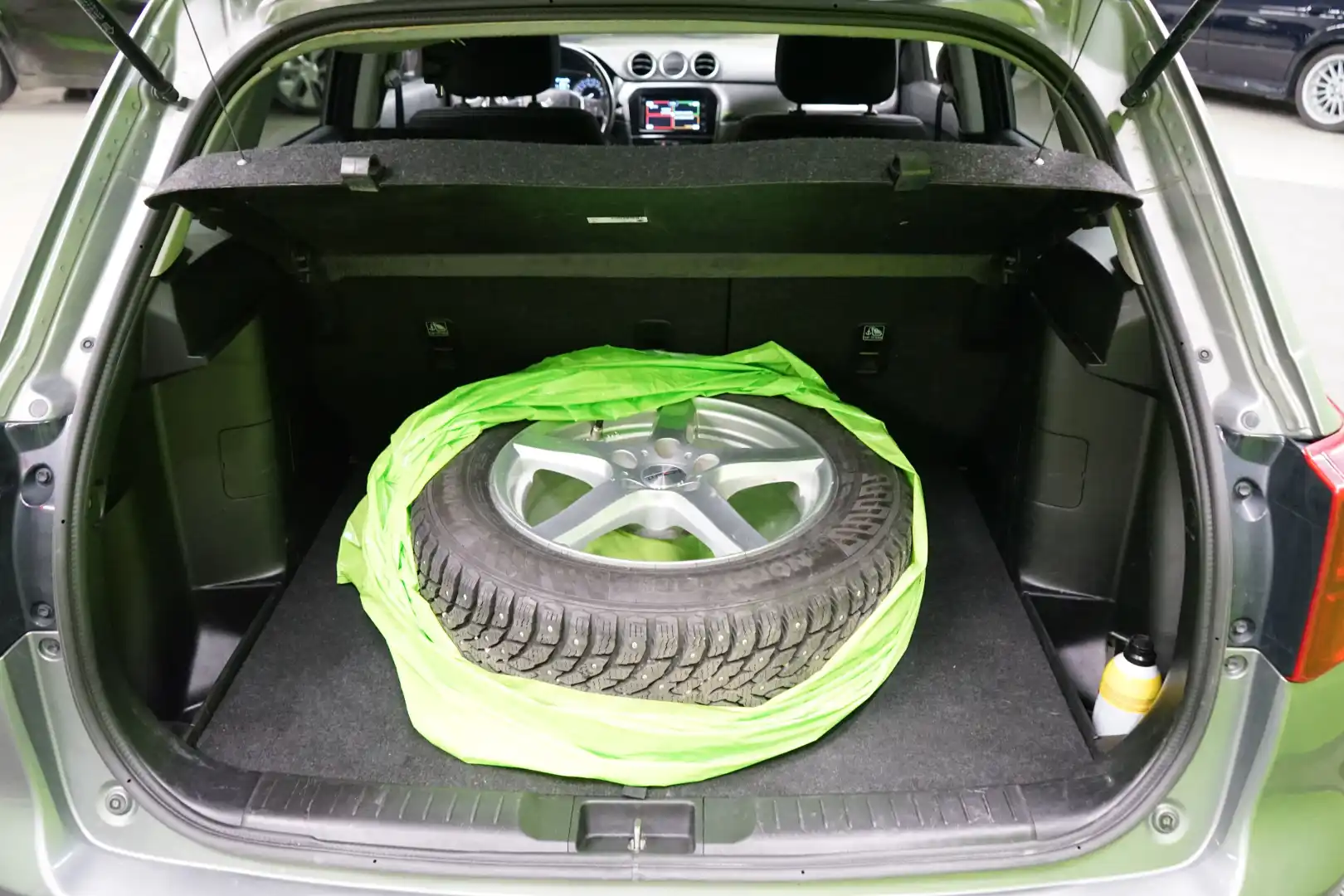 car-image