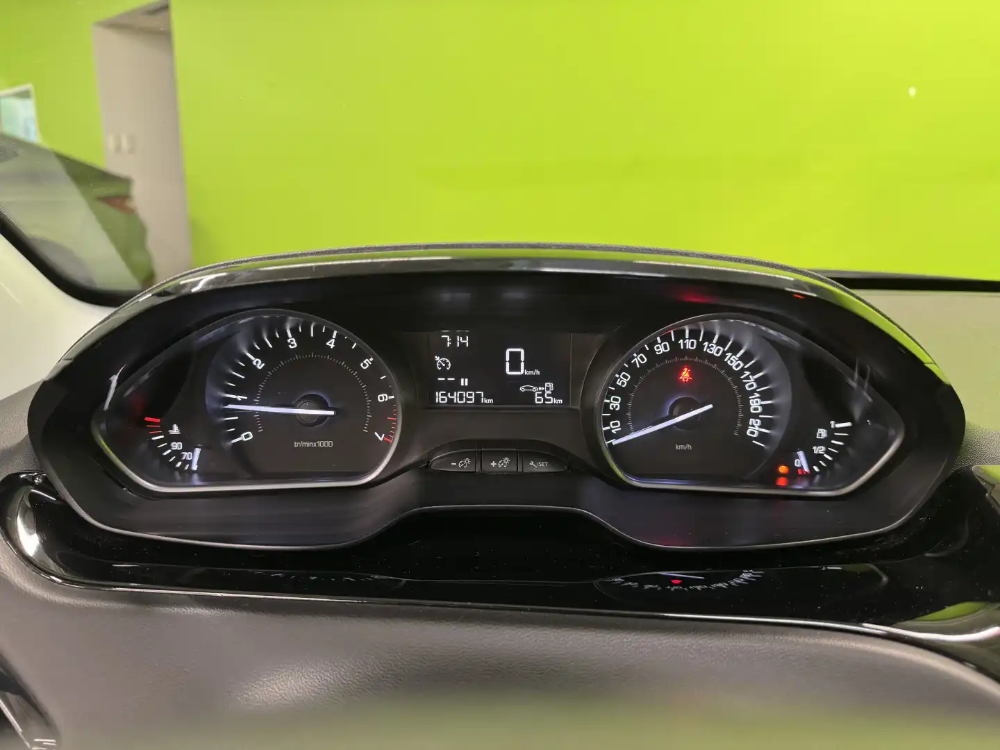 car-image