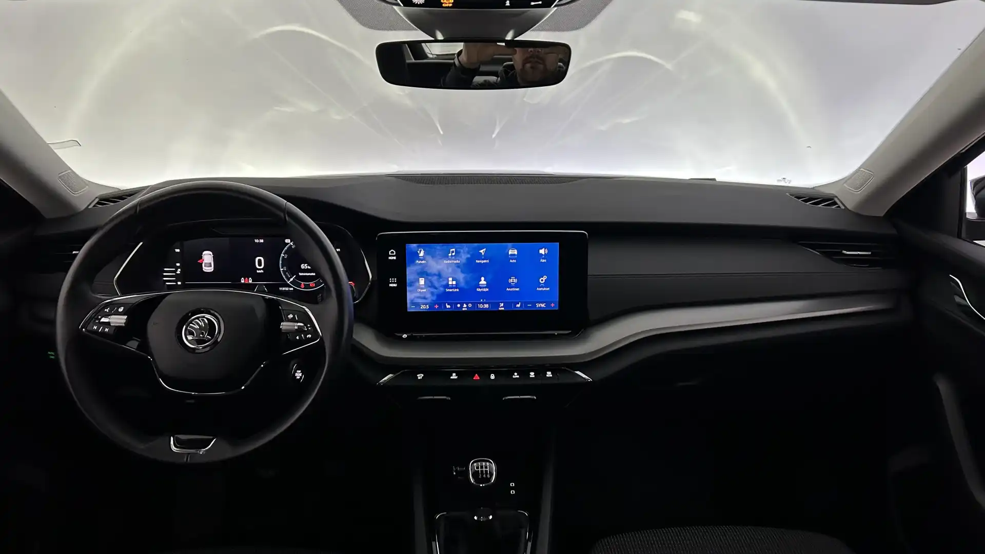 car-image