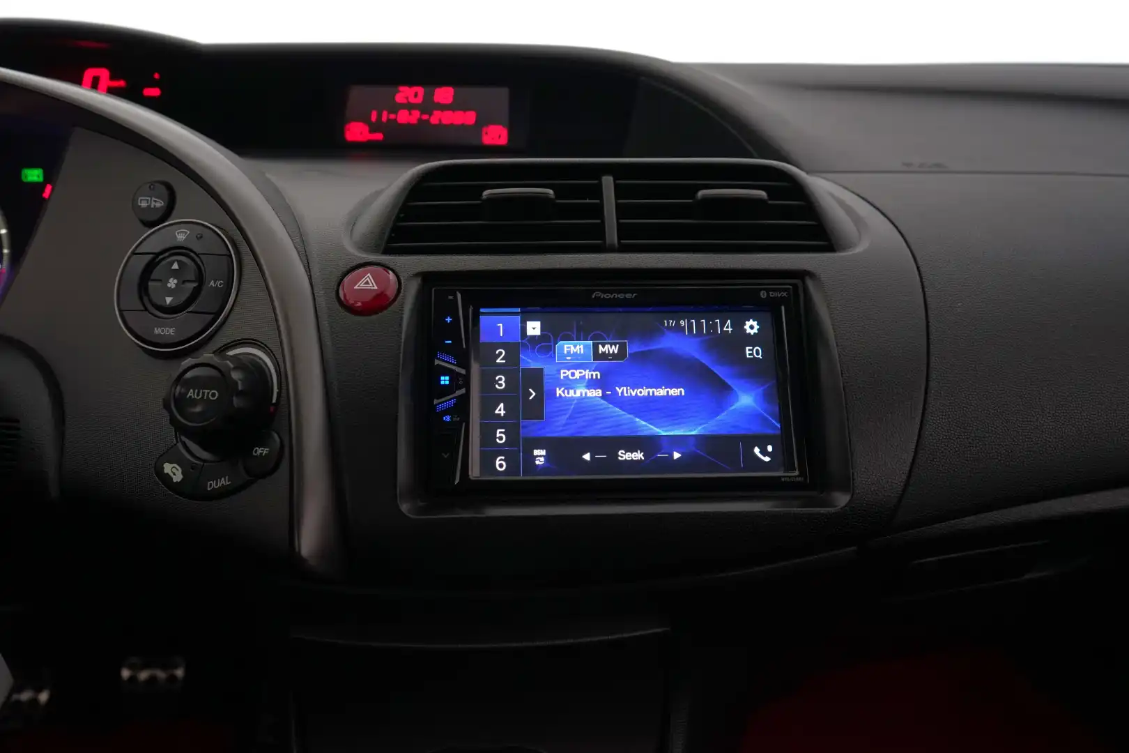 car-image