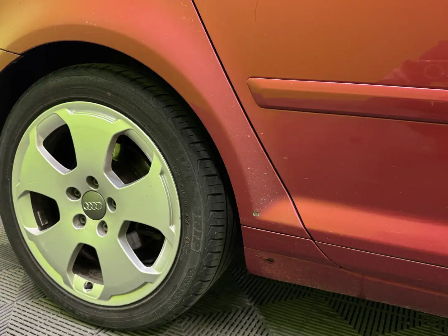 car-image