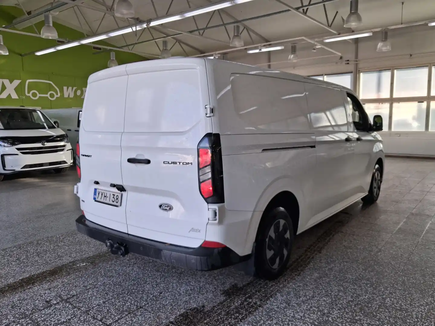 car-image