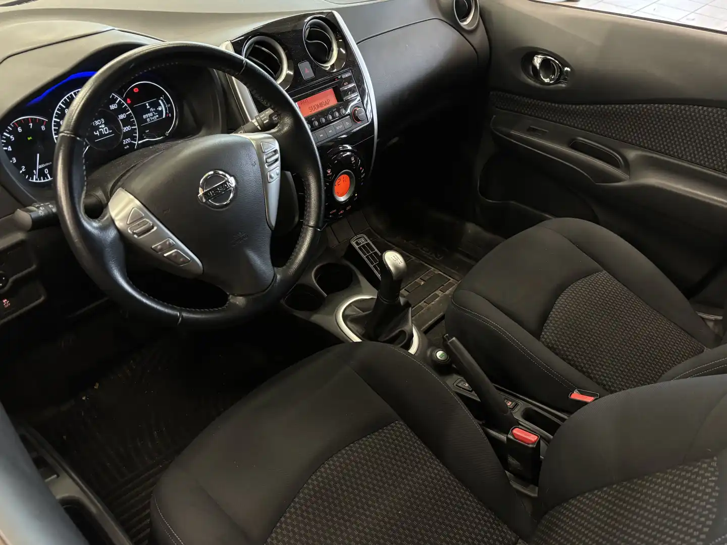car-image