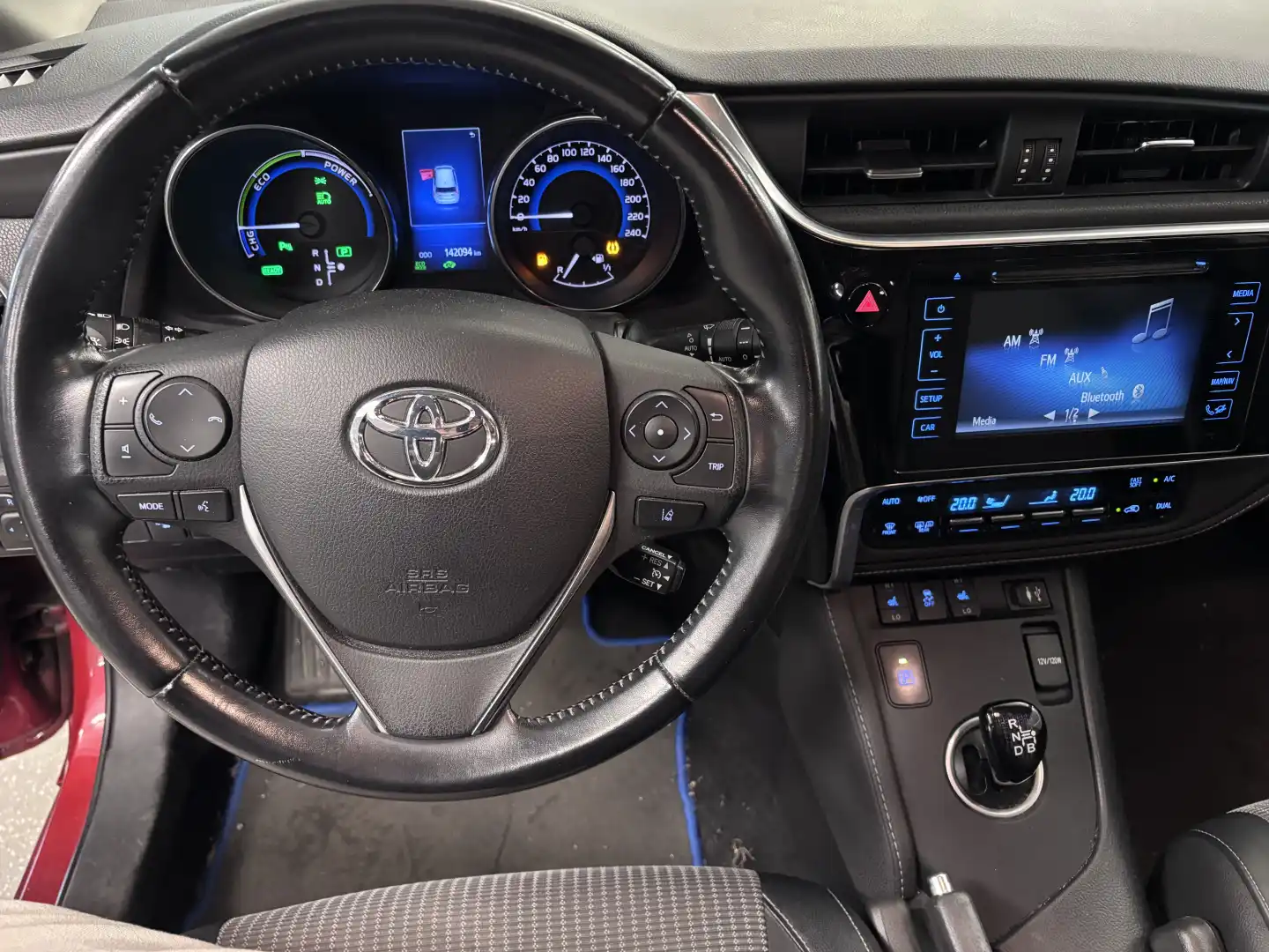 car-image
