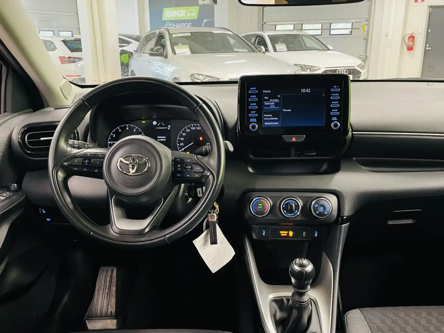 car-image