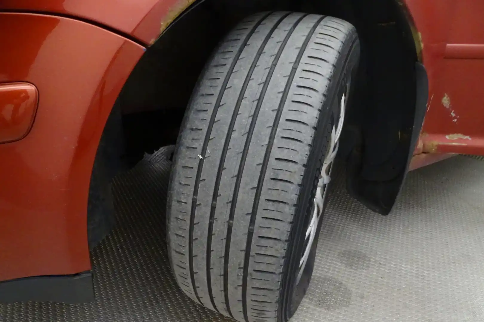 car-image