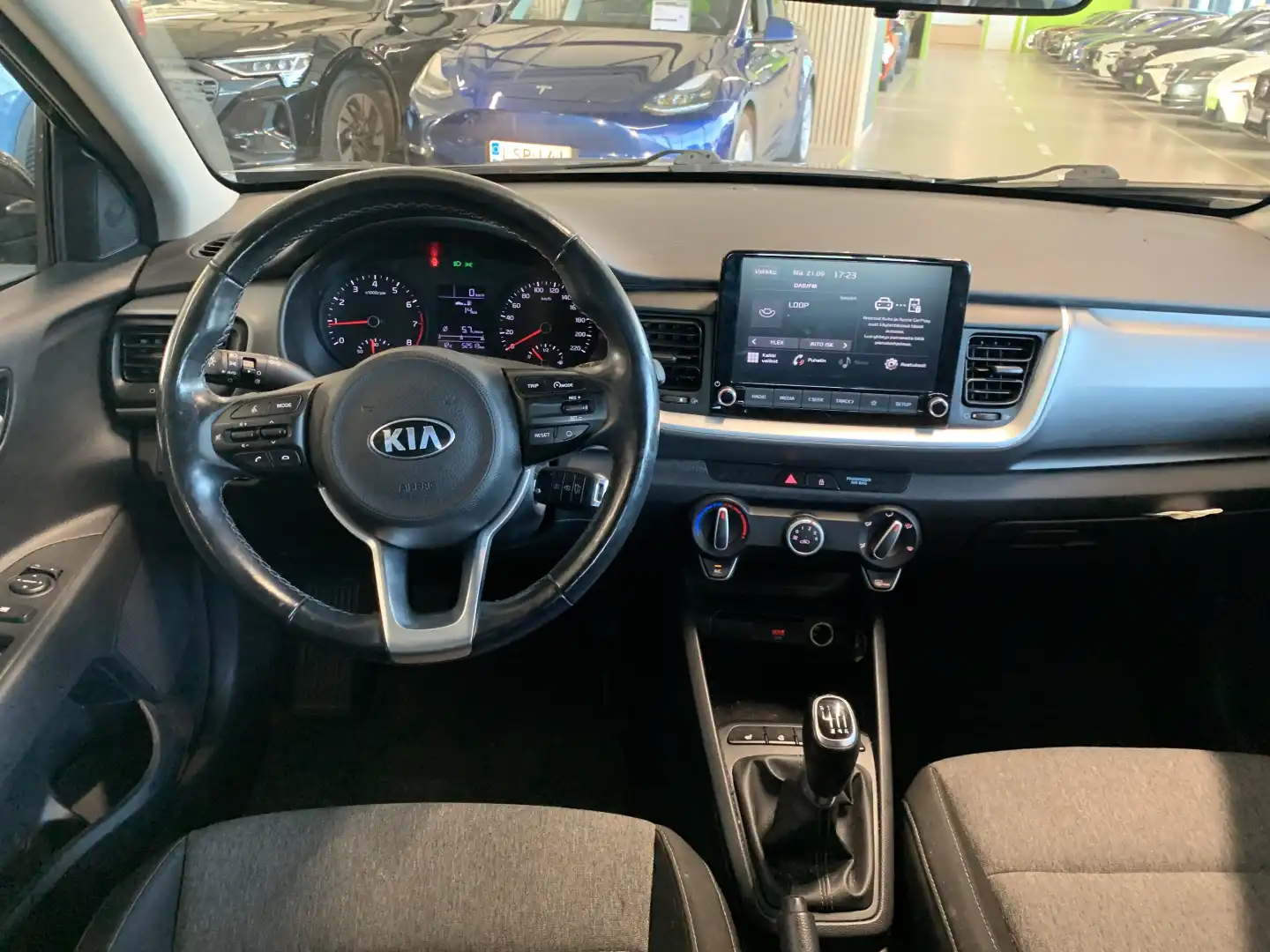car-image