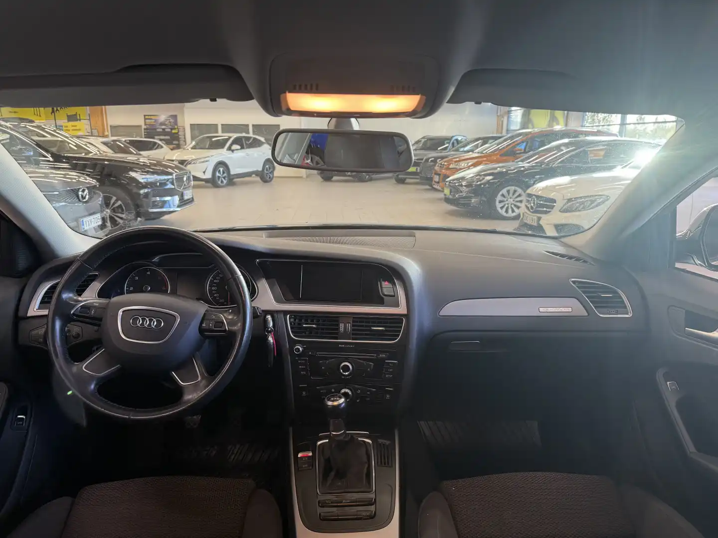 car-image