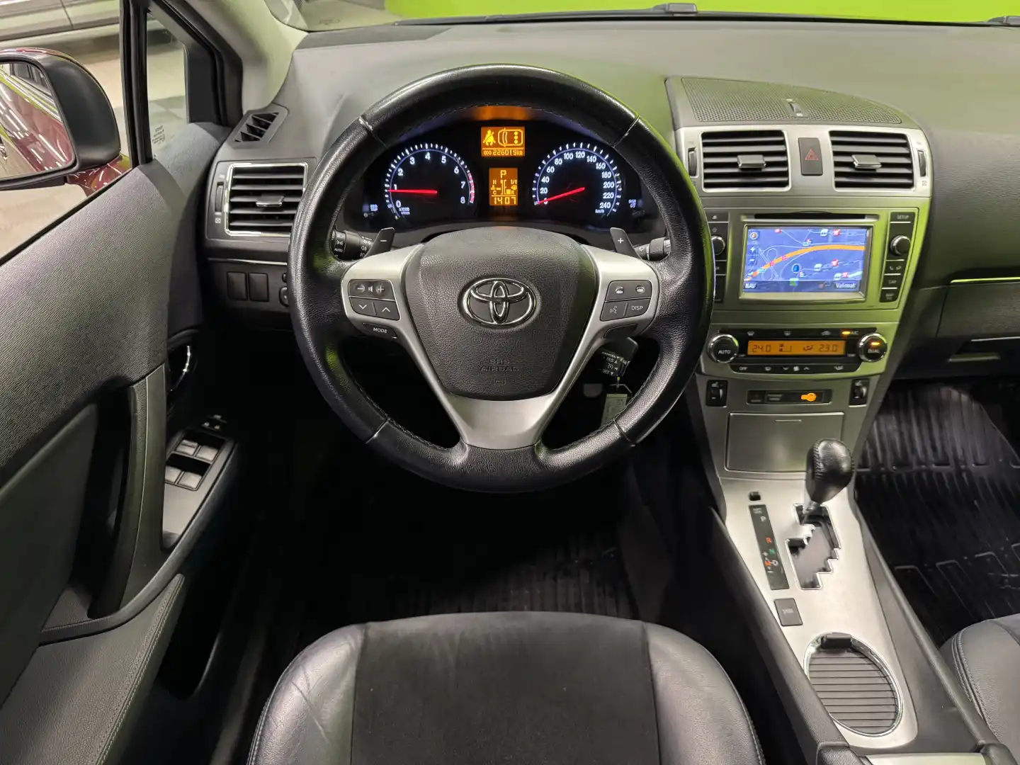 car-image