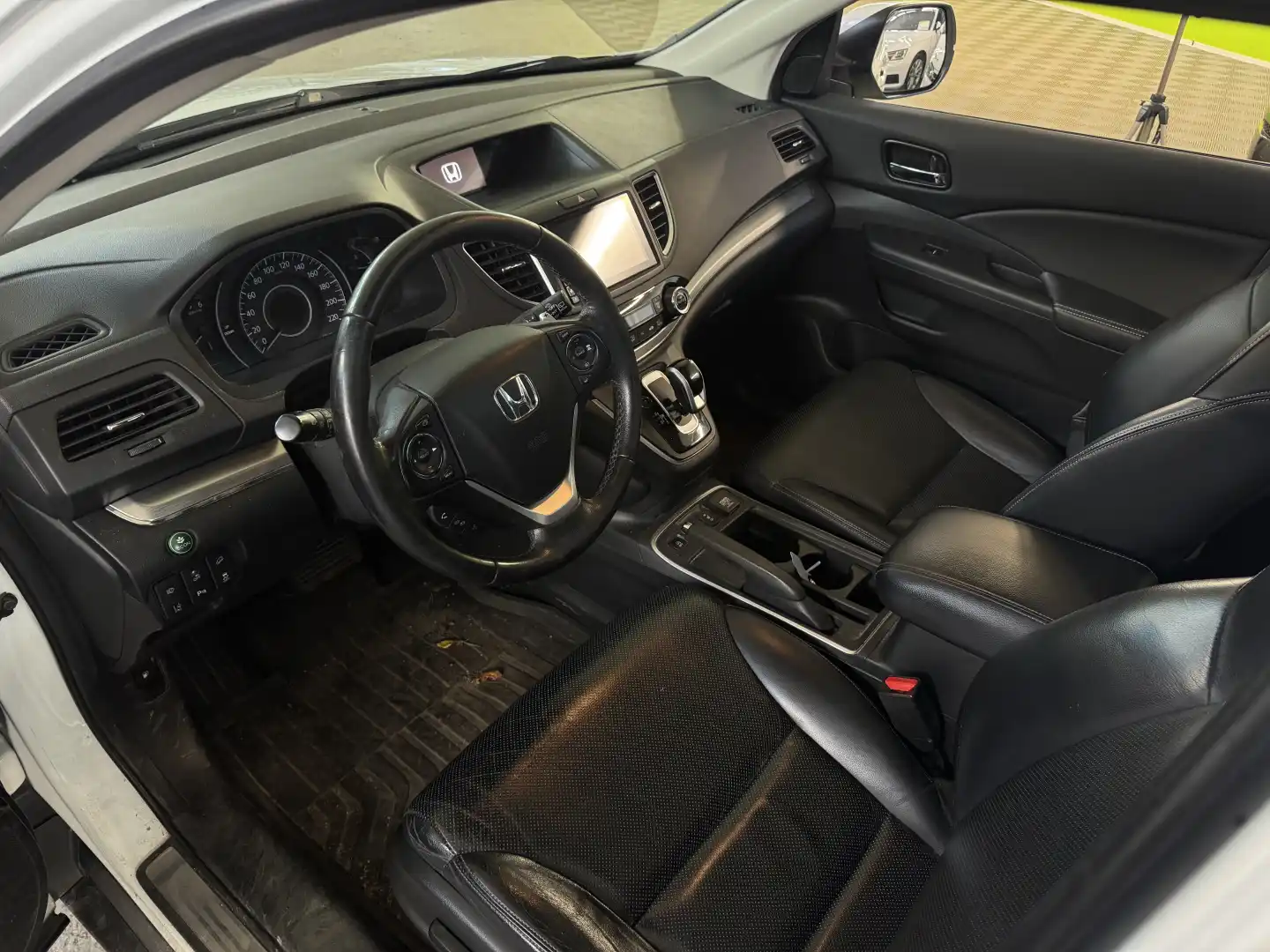 car-image