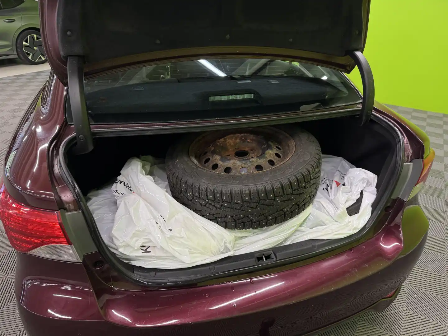 car-image