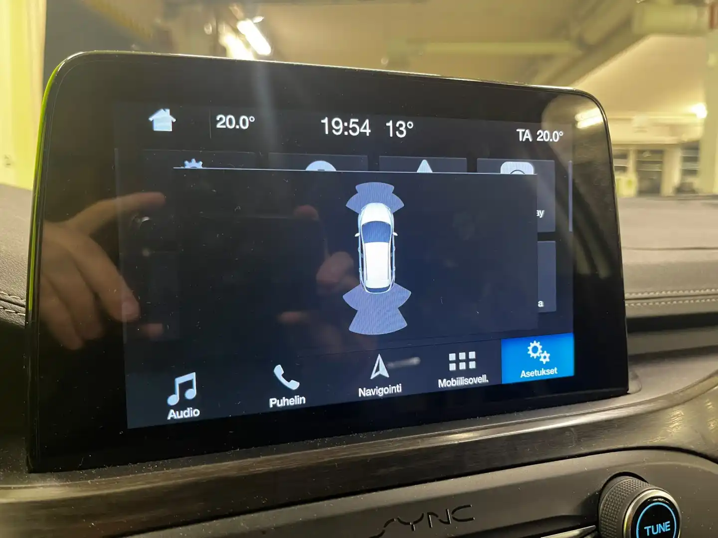 car-image