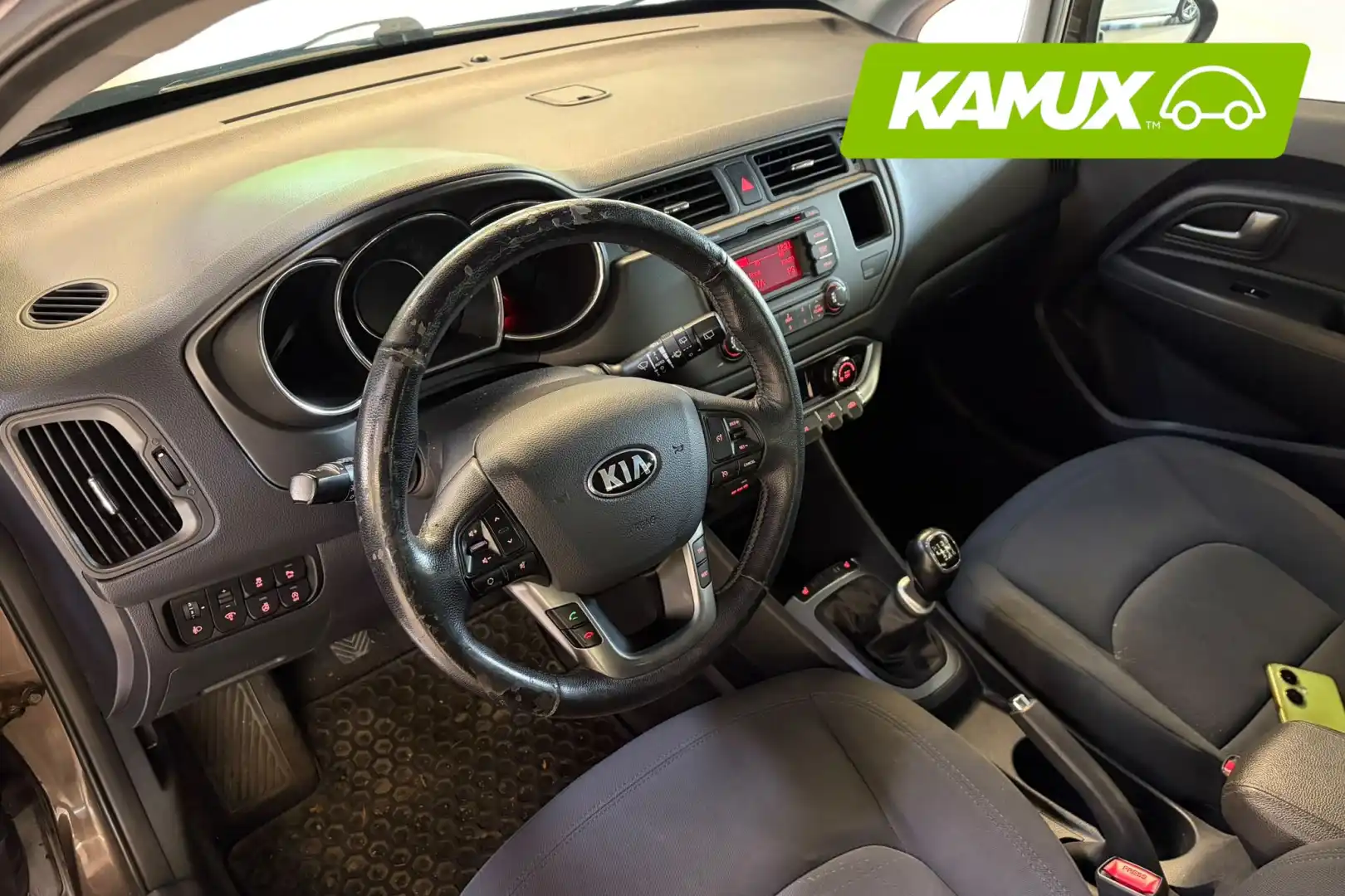 car-image