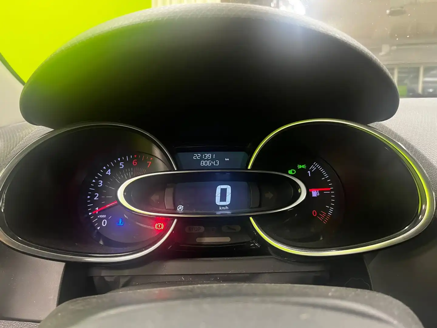 car-image